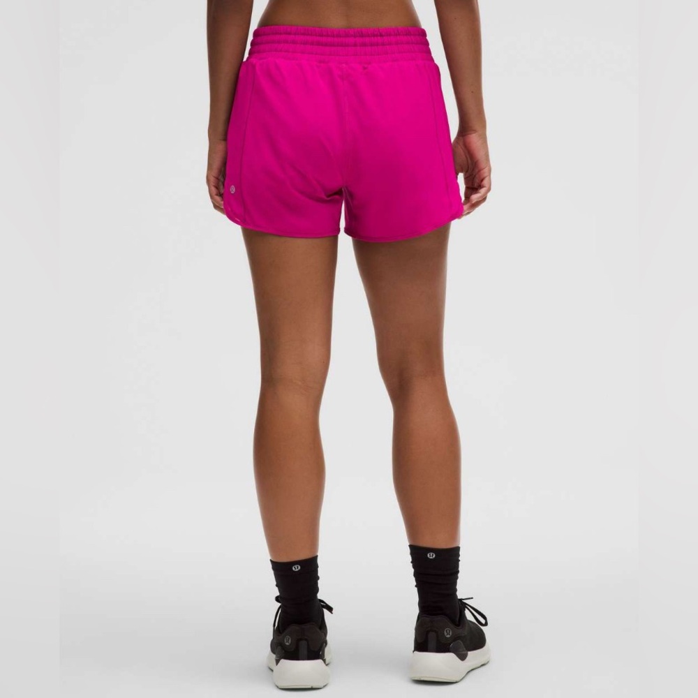 🦩Lululemon Size 2 Ripened Raspberry Hotty Hot High-Rise Lined Shorts (4” Inseam) - Picture 7 of 14